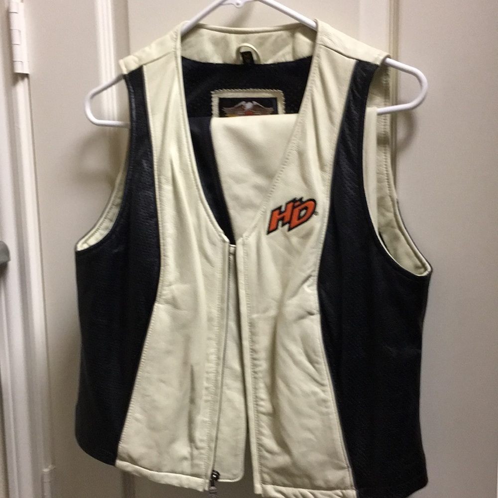 Vest with mini
